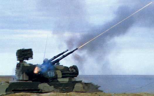 Тунгуска - уникальная система ПВО. На дальнем подходе расстреливает цели ракетами, а достреливает мощной пушкой со скоростью 4000 выстрелов в минуту.